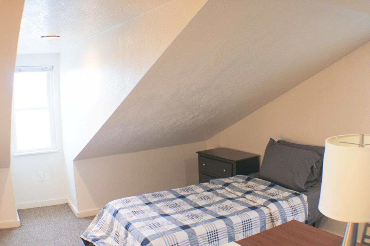 Urban Oasis - 3Br 2Ba - City View- Private Parking Pittsburgh Eksteriør bilde